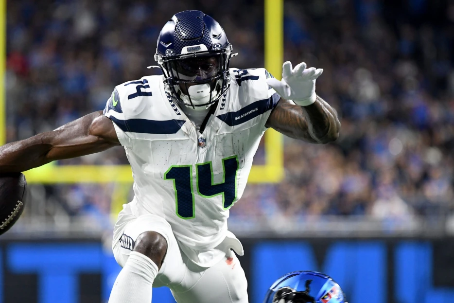 Seahawks Start-Sit: Week 12 Fantasy Advice for DK Metcalf, Tyler Lockett, Kenneth Walker, and Others