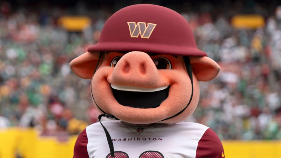 NFL Mascot Wrecks Wealthy 11-Year-Old With Vicious Late Hit Out Of Bounds That Went Unflagged