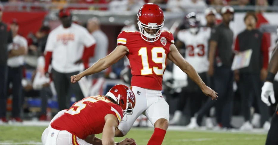 Amidst more injuries, the Chiefs make 7 roster moves