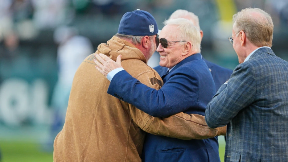 Jerry Jones says Dallas Cowboys coach Mike McCarthy could get contract extension