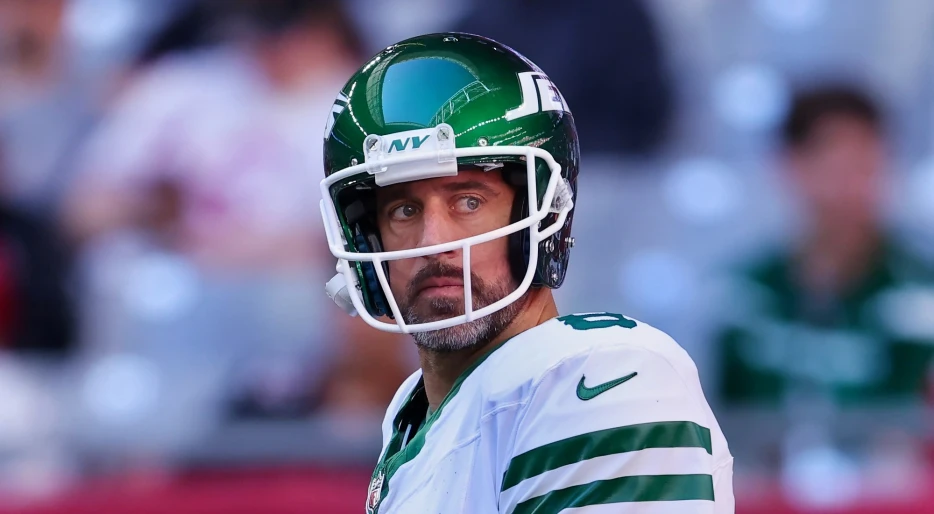 RUMOR: New York Jets Could Make Blockbuster Trade For Young Pro Bowl QB To Replace Aaron Rodgers