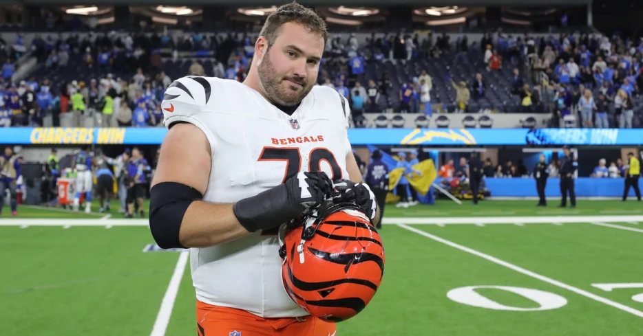 Bengals waive Andrew Stueber