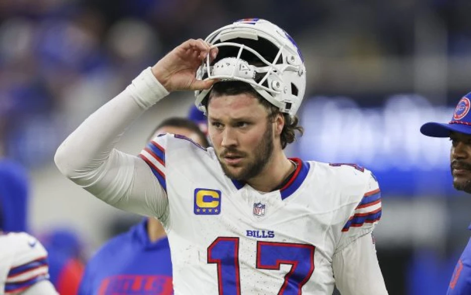 Josh Allen playing a historic game against the Rams only to lose is so classic Bills