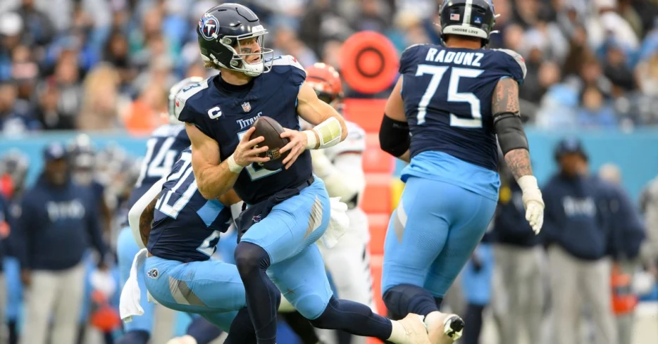 Titans may feel forced to enter QB market this offseason