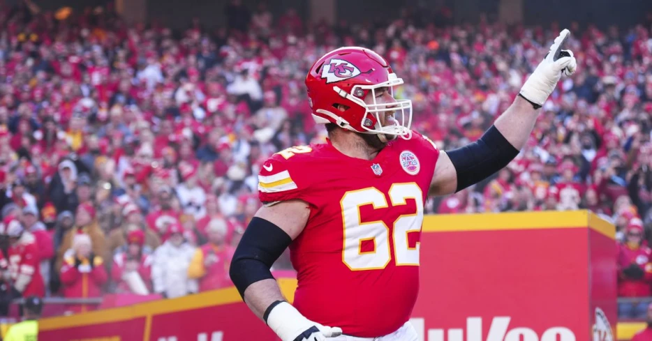 Andy Reid praises Joe Thuney for stepping up at left tackle