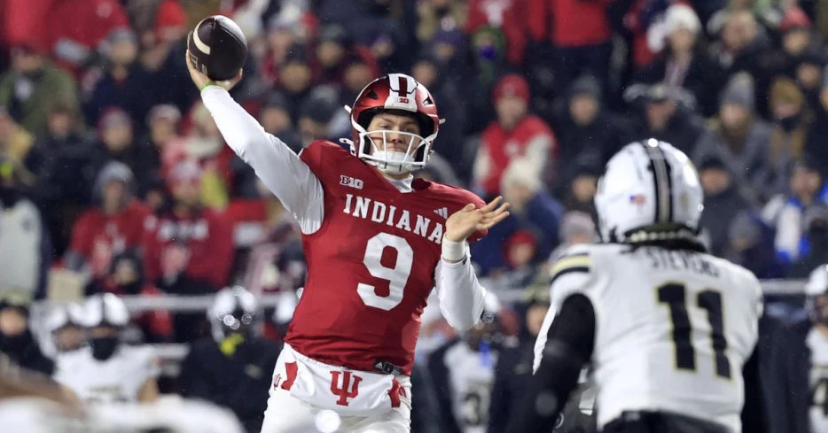 College Football Primer: Two bowl games and Indiana vs. Notre Dame