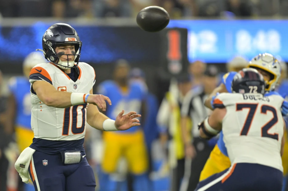 Denver Broncos second half collapse capizes them vs. Los Angeles Chargers