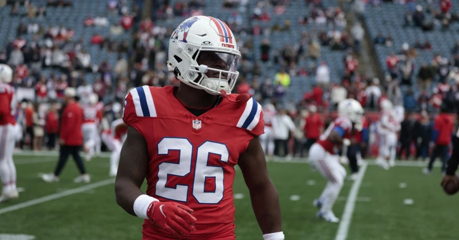 Patriots set to sign rookie running back Terrell Jennings to 53-man roster, per report