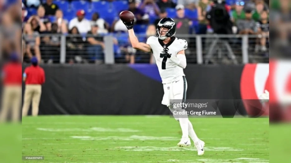 Replacing Injured Jalen Hurts, Kenny Pickett Throws TD Pass To A.J. Brown