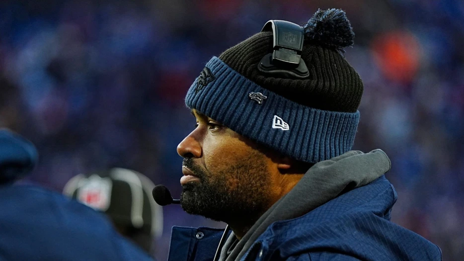 Patriots’ Jerod Mayo Took Issue With No-Call On Drake Maye Interception