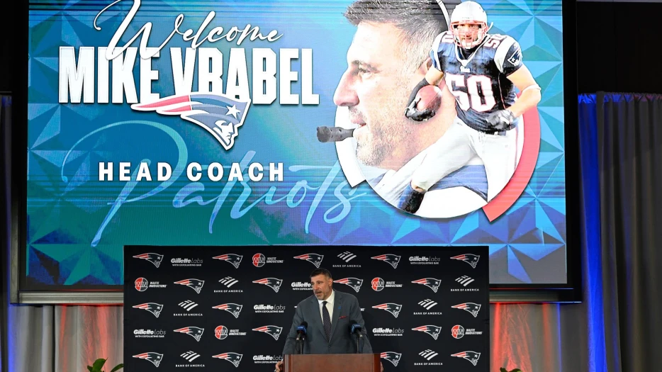 Mike Vrabel Makes Vow To Patriots Fans After Becoming Head Coach