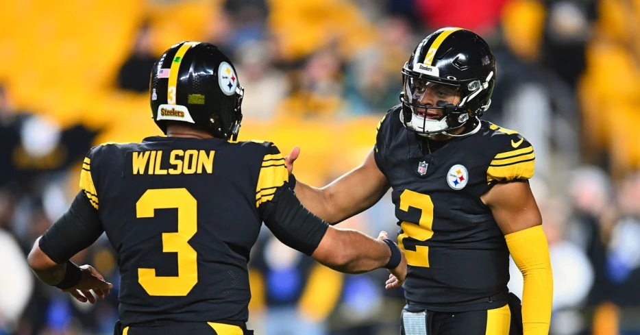 Steelers Read &amp; React: Should Pittsburgh bring back Russell Wilson or Justin Fields in 2025?