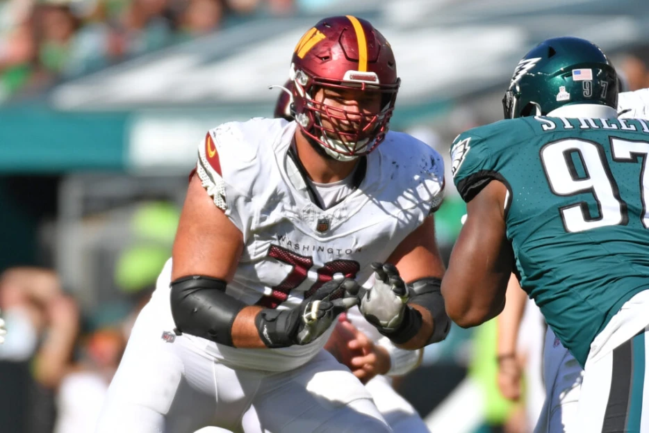 Commanders Fear Significant Knee Injury For RG Sam Cosmi