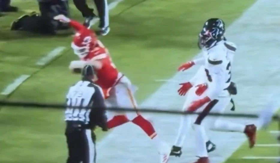 Patrick Mahomes’ shameless flop on non-late hit is sign NFL needs to institute a flopping penalty