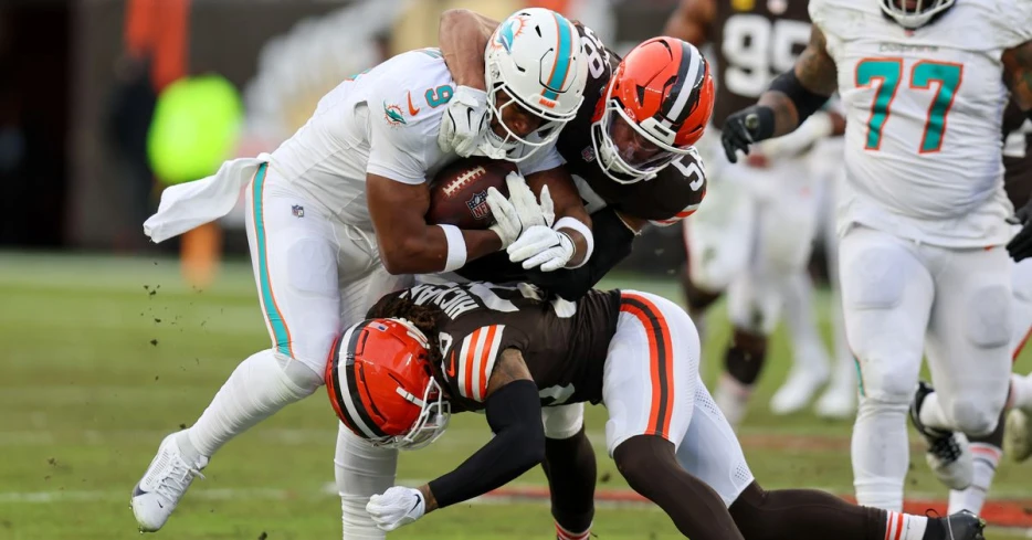 Daily Dawg Chow 1/20: Browns news, how will they address linebacker this offseason?  And more