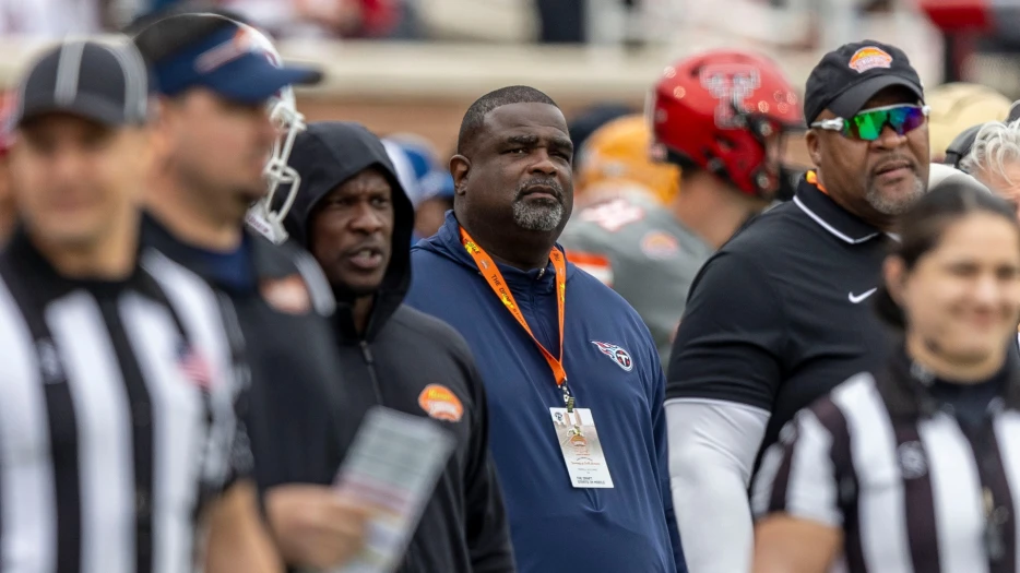 Winners, Losers After Patriots Reportedly Hire DC Terrell Williams