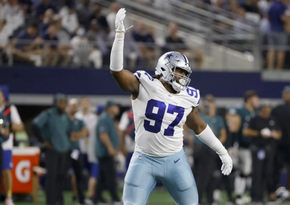 3 Dallas Cowboys free agents the team must re-sign this offseason