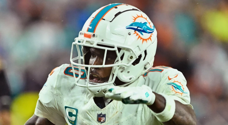 AFC Heavyweight Lands Dolphins Superstar WR Tyreek Hill In Blockbuster Trade Proposal That Would Make Them The Chiefs’ Biggest Threat