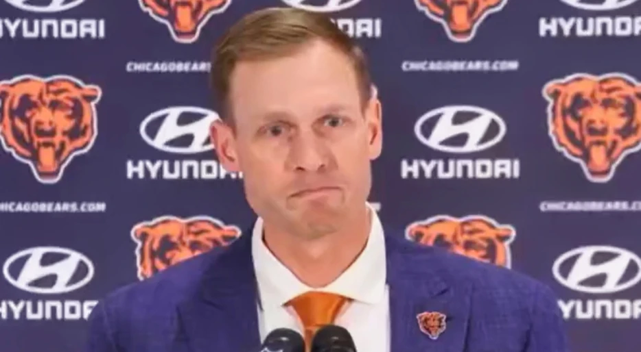 “Everyone Else Is Burnt”: NFL Fans Are In Shambles Over Ben Johnson’s Hilarious Hand Gesture During Introductory Press Conference As Bears’ New HC