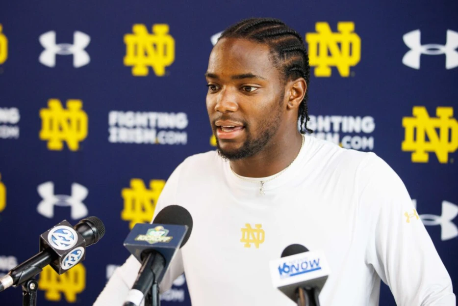 Notre Dame CB Benjamin Morrison Declaring For Draft