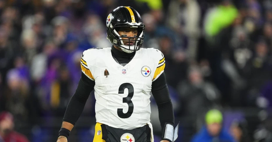 The Steelers absolutely should not re-sign Russell Wilson