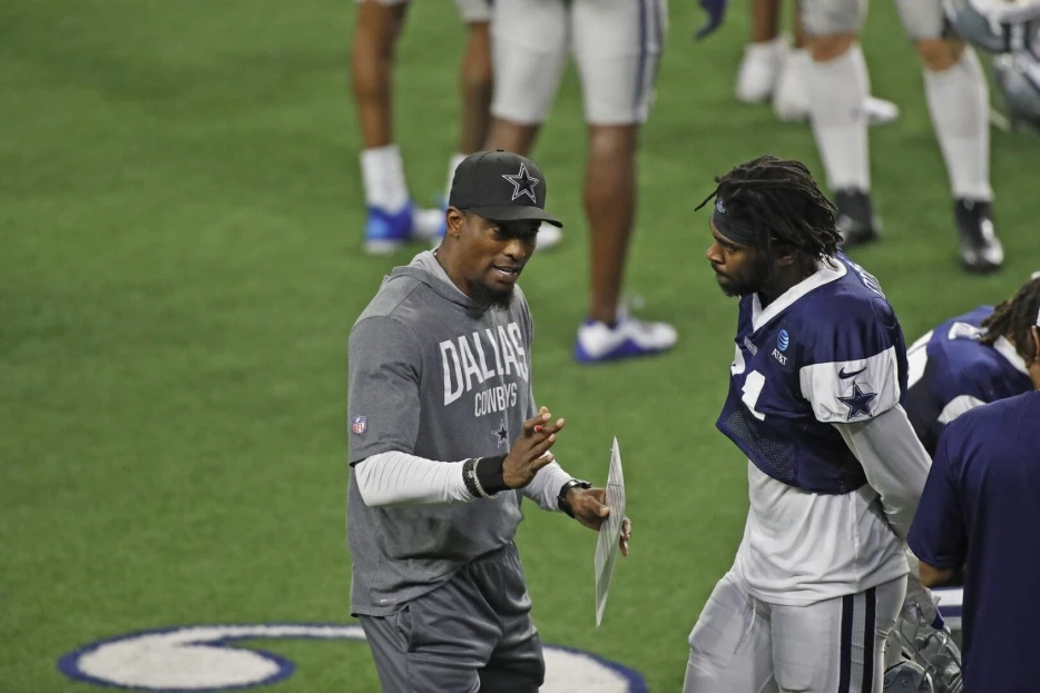 Al Harris Leaving Cowboys To Become Bears’ Pass-Game Coordinator