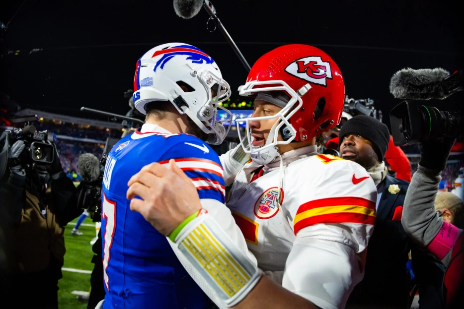 ‘Best Quarterback in the World Is on the Line’ — NFL Analyst Puts Pressure on Patrick Mahomes for AFCG Matchup vs. Josh Allen’s Bills