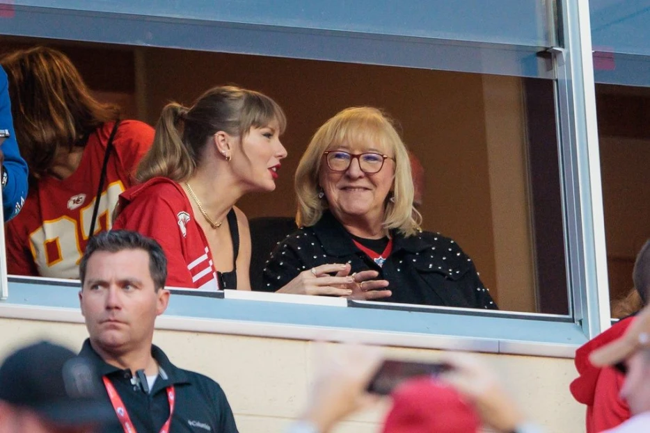 Chiefs Heiress Gracie Hunt Reveals ‘Amazing’ Surprise Travis Kelce Organized for Taylor Swift on Her 35th Birthday