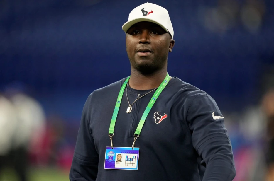 Texans QBs Coach Jerrod Johnson Top Internal Candidate For OC Job