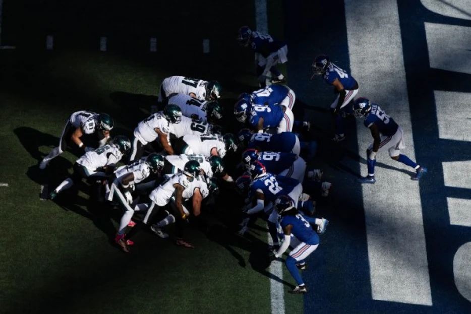 A wedding party of Eagles fans recreated the Tush Push play during the reception