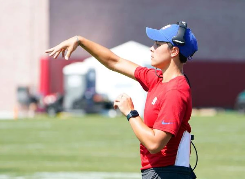 Giants' Angela Baker added to American Team staff at Senior Bowl