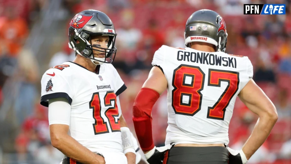 ‘Still Got It’ — Fans Go Wild as Tom Brady, Rob Gronkowski Team Up on Sidelines Ahead of Commanders vs. Eagles