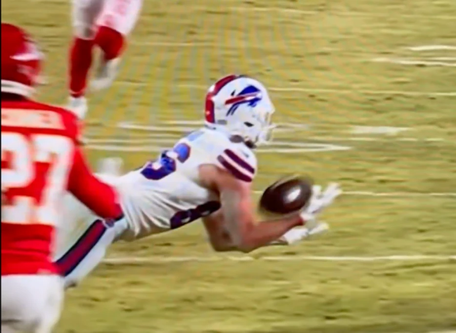 Dalton Kincaid was painfully close to catching Josh Allen's desperation pass on fourth down