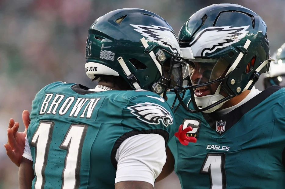 Eagles Superstar A.J. Brown Immediately Switches to Dad Mode After Philly’s NFC Championship, Celebrates With His Kids