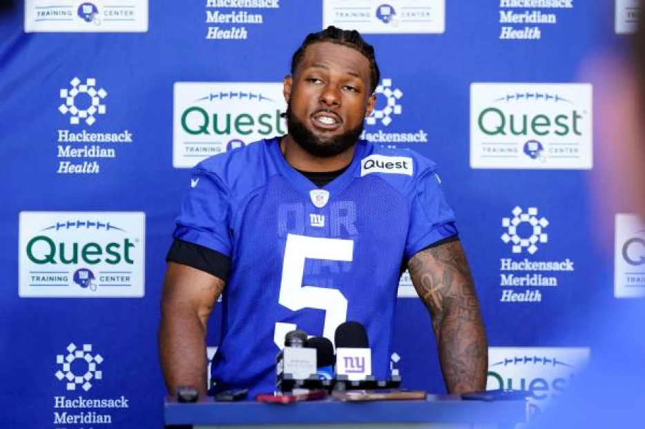 Giants' Kayvon Thibodeaux, Dez Bryant engage in ugly war of words