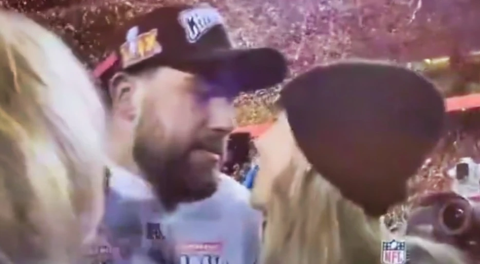 Hot Mics Caught Taylor Swift’s Incredible 8-Word Message To Travis Kelce After Chiefs Advanced To The Super Bowl