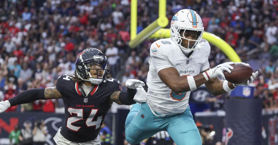 Jonnu Smith added to Pro Bowl after record-breaking season in Miami