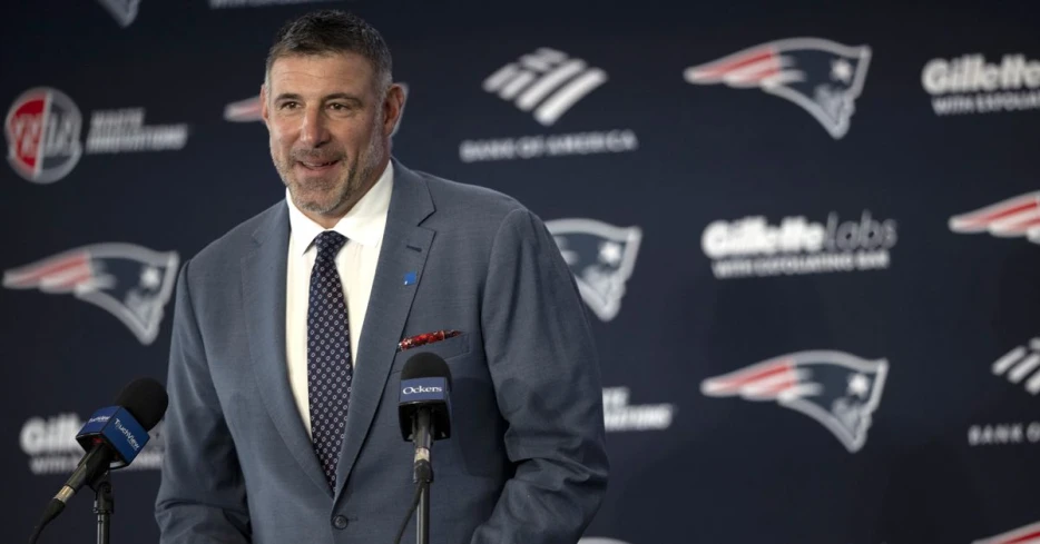 Mike Vrabel brings Titans assistant coach with him to New England