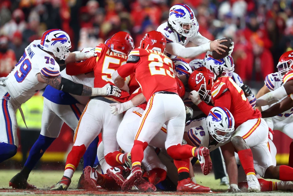 NFL Players, Analysts Call for Change as Perception of Refs Helping Chiefs ‘Like Clockwork’ Continues in AFC Championship Game