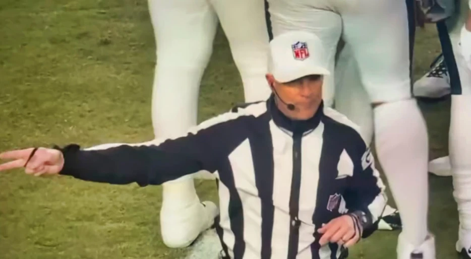 NFL Referee Threatened To Give The Eagles A Free Touchdown Because The Commanders Kept Trying To Cheat