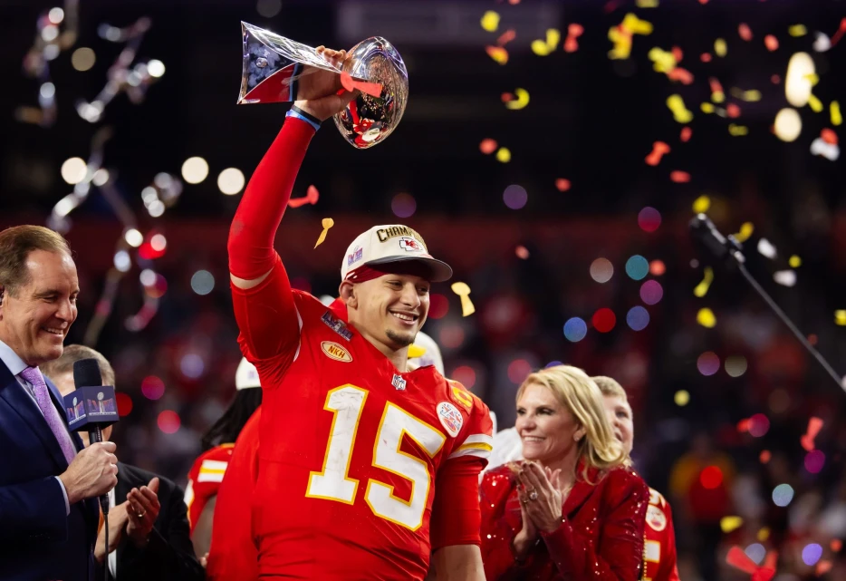 Patrick Mahomes Sends Message After Chiefs Defeat Bills, Advance to Super Bowl