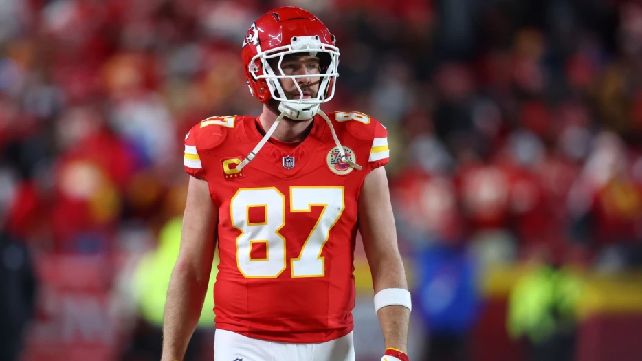 Travis Kelce Ripped For Baiting Officials Into Penalty Call With Egregious Flop