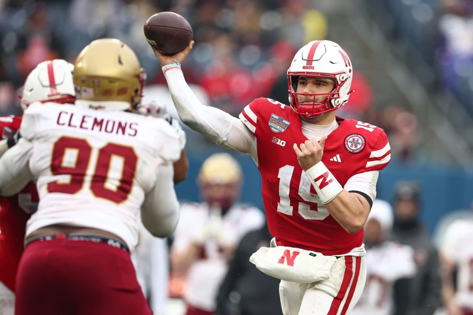 ‘Chiefs Have To Draft This Guy’: Fans Go Wild As Dylan Raiola Catches Spotlight in Kansas City Locker Room After Patrick Mahomes’ Big Win