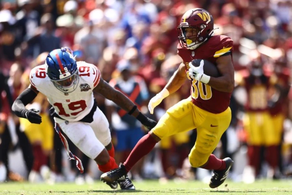 Commanders' Austin Ekeler slams Giants: 'What a joke over there'