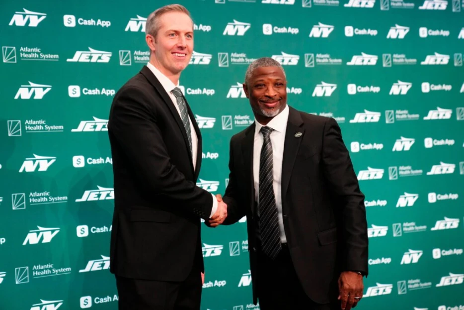 Darren Mougey, Aaron Glenn To Each Report To Ownership; Latest On Jets’ Aaron Rodgers Decision