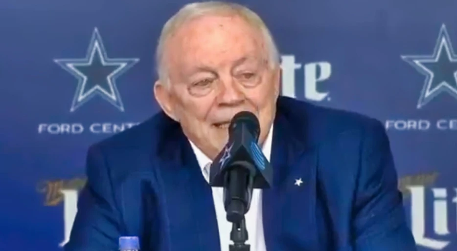 Jerry Jones Got All Choked Up And Almost Started Crying His Eyes Out While Talking About How Great He Is At Finding NFL Head Coaches