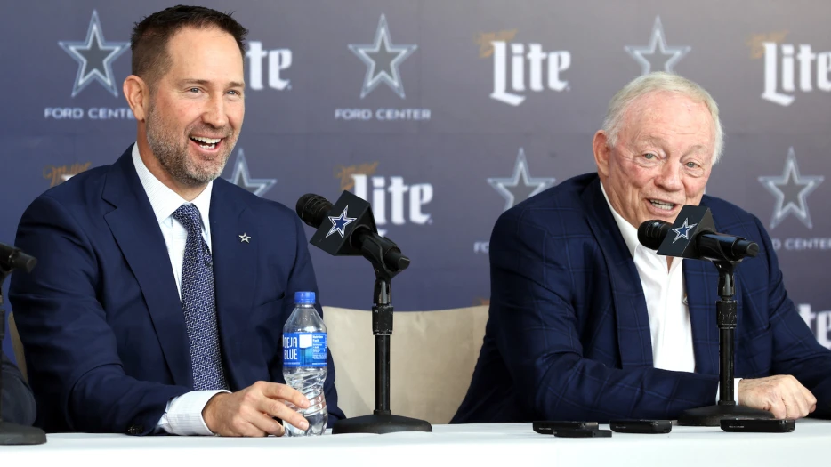 Jerry Jones Says Hiring Brian Schottenheimer Was A ‘Big Risk’ Whilst Sitting Next To Brian Schottenheimer