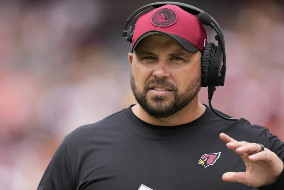 Cowboys Interviewed Cardinals OL Coach Klayton Adams For OC