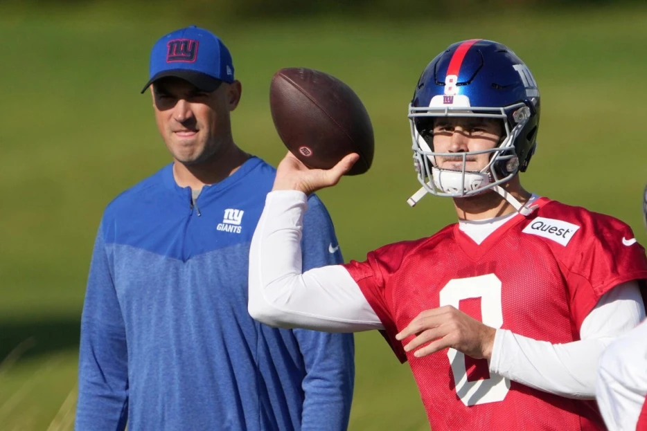 Giants Could Return Play-Calling Duties To OC Mike Kafka