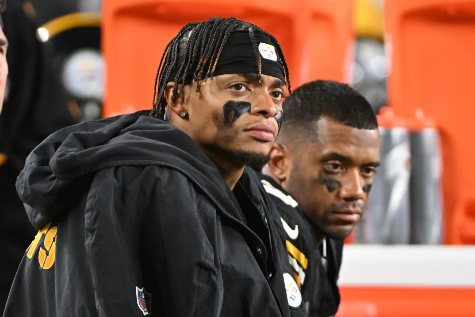 ‘He Is the Best Answer They Have’ – Ex-Ravens CB Picks Sides Between Russell Wilson and Justin Fields as Steelers QB in 2025